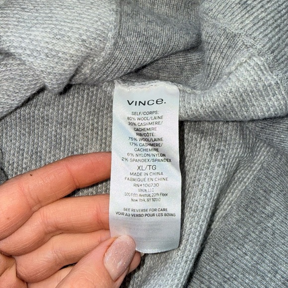 Vince Men's Gray Wool/Cashmere Blend  Henley Sweater Size XL - Picture 6 of 7